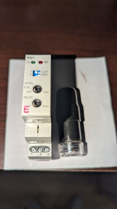 Сутінкове реле ETI SOU-1 230 V 16 A з виносним датчиком