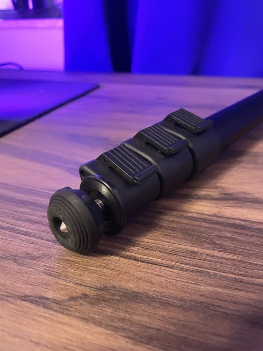 Monopod Izy 1,75 m + futerał, praktycznie nieużywany, stan idealny