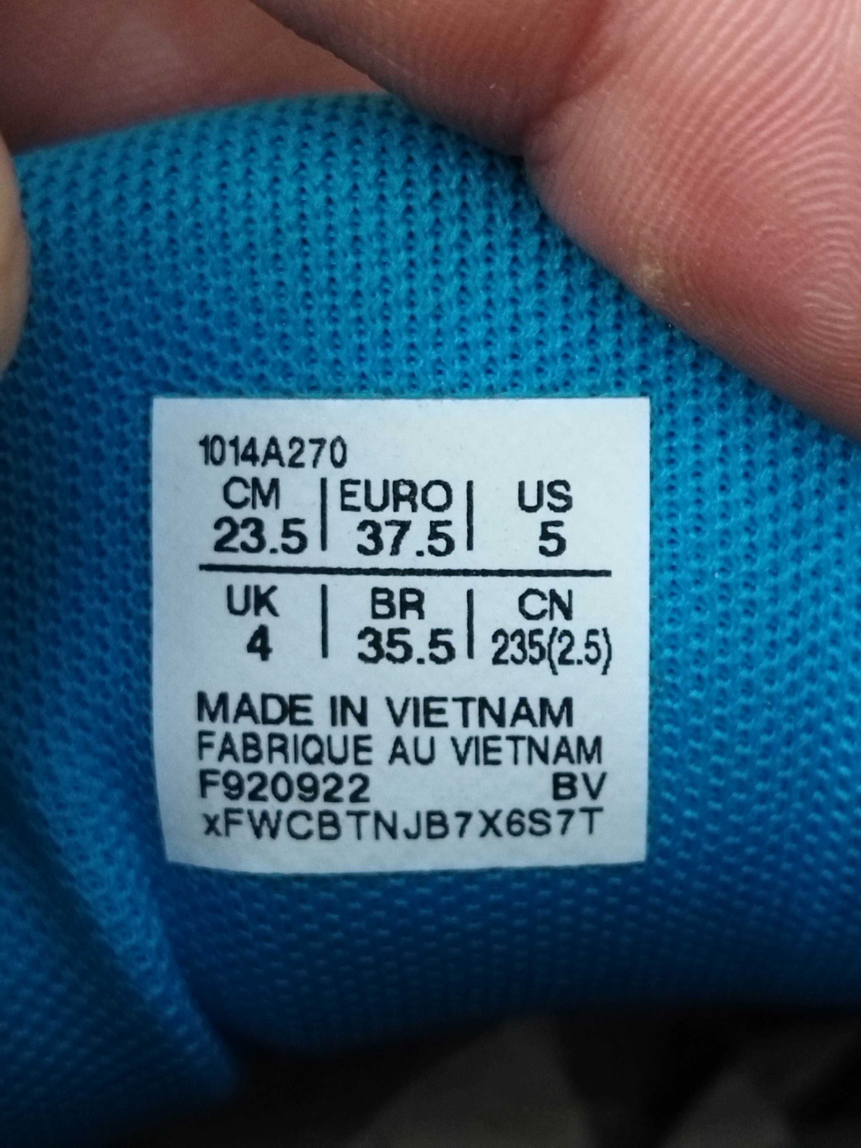 23,5 см в ідеалі кросівки Asics Gel-Cumulus 24 кроссовки оригинал