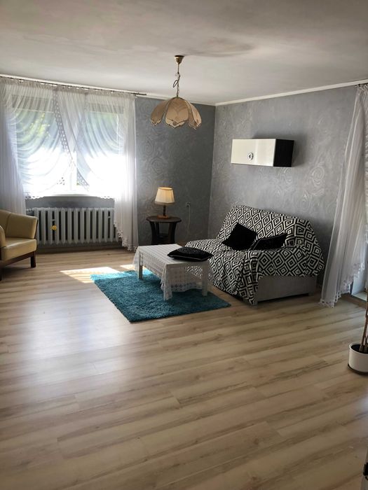 Dom na sprzedaż  w śród drzew, ocieplony, instalacja fotowoltaiczna.