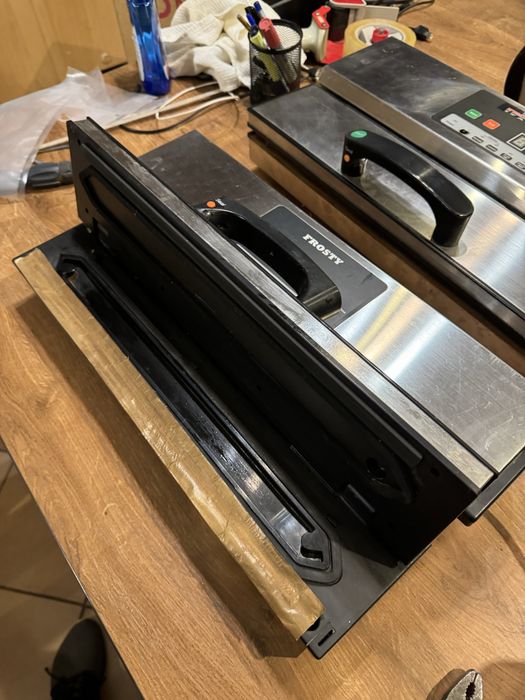 Професійний ручний вакууматор FROSTY