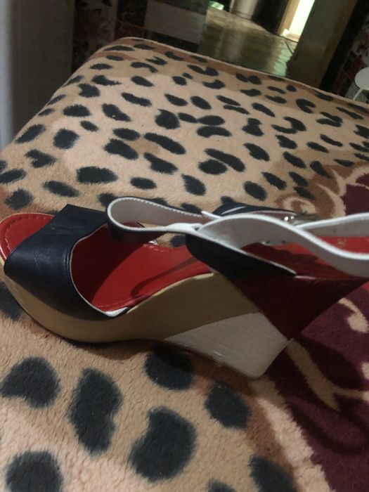 Босоніжки 36 розмір