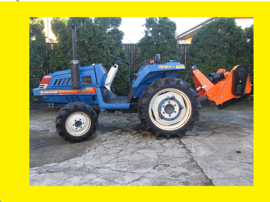 Traktor Iseki 4x4 -zestaw z kosiarką bijakową oraz zaczepem trzy-punkt