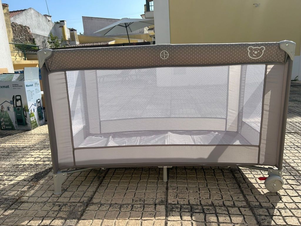 Cama de viagem de bebé