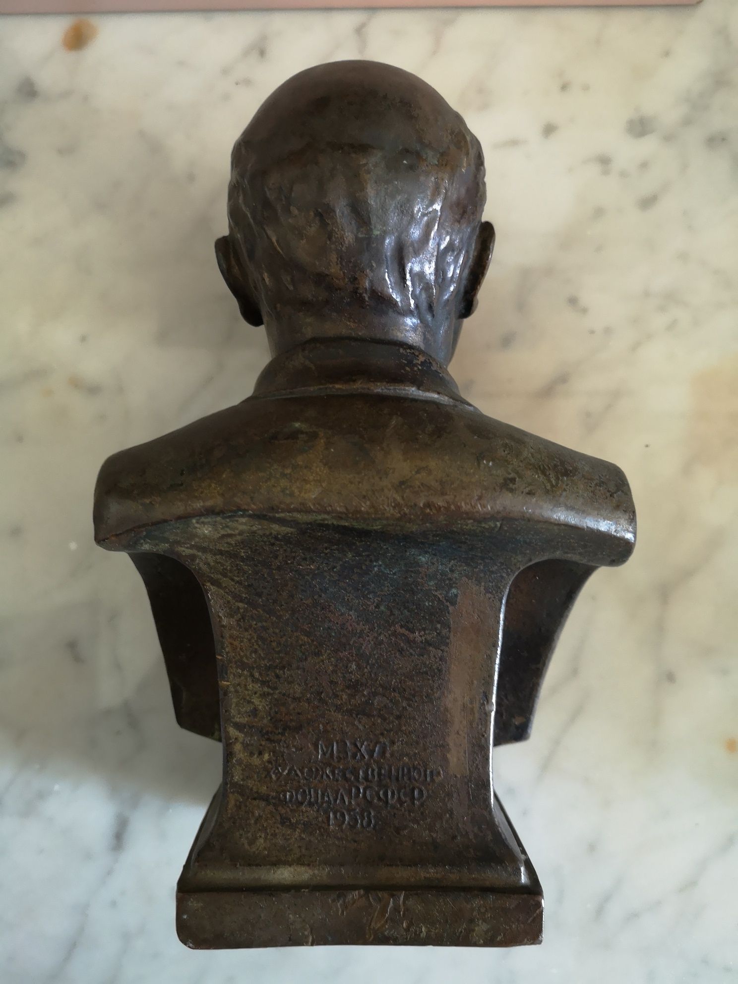 Busto em bronze Lenine assinado