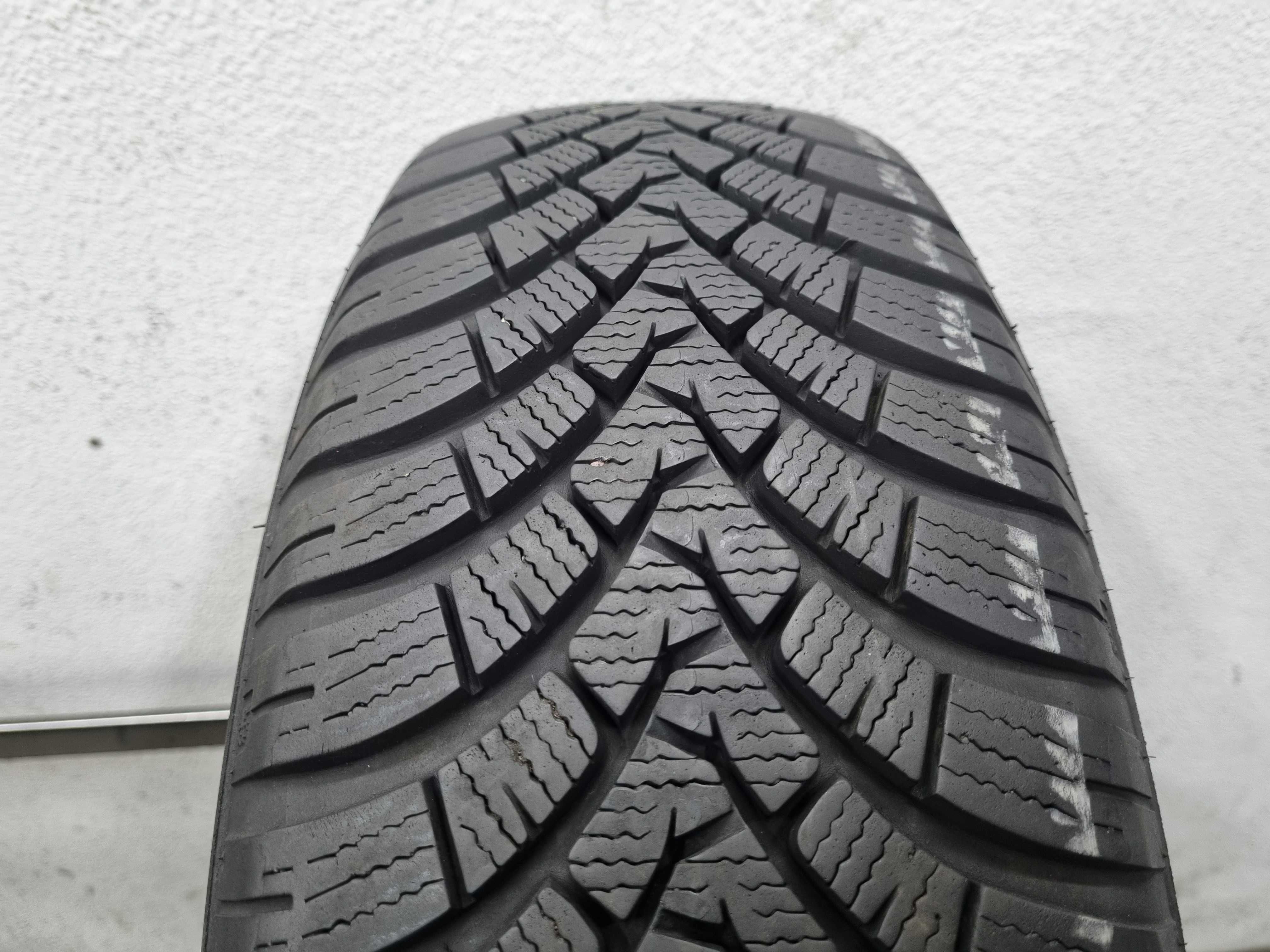 195/65/15 95T Falken Euro Winter HS01 Dot.1521R
