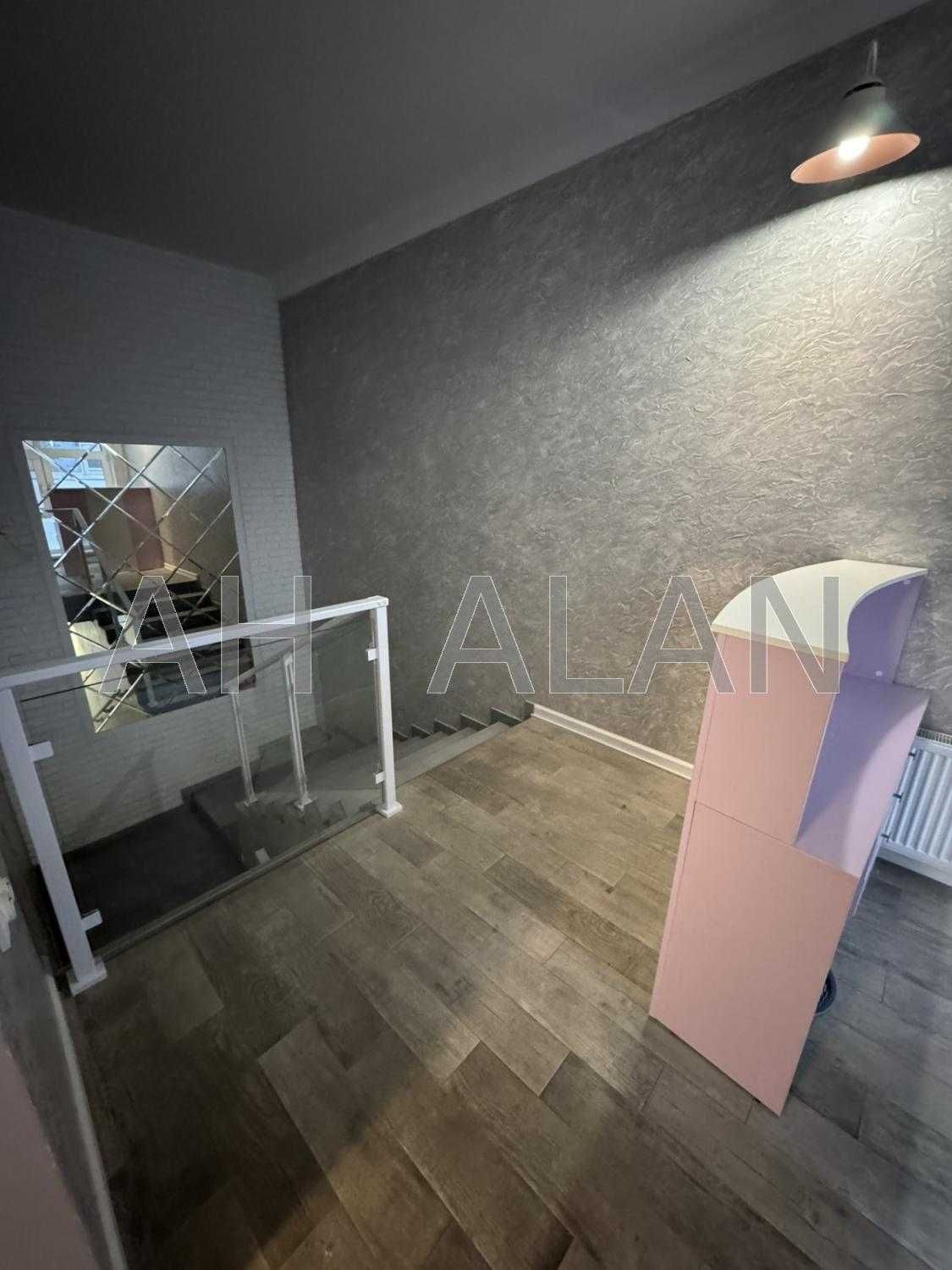 Продаж салона краси на вулиці Драгоманова 40з , Позняки