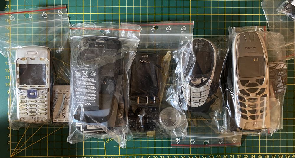 Zestaw 8 telefonów: Sony, Nokia, Huawei, Siemens – na części