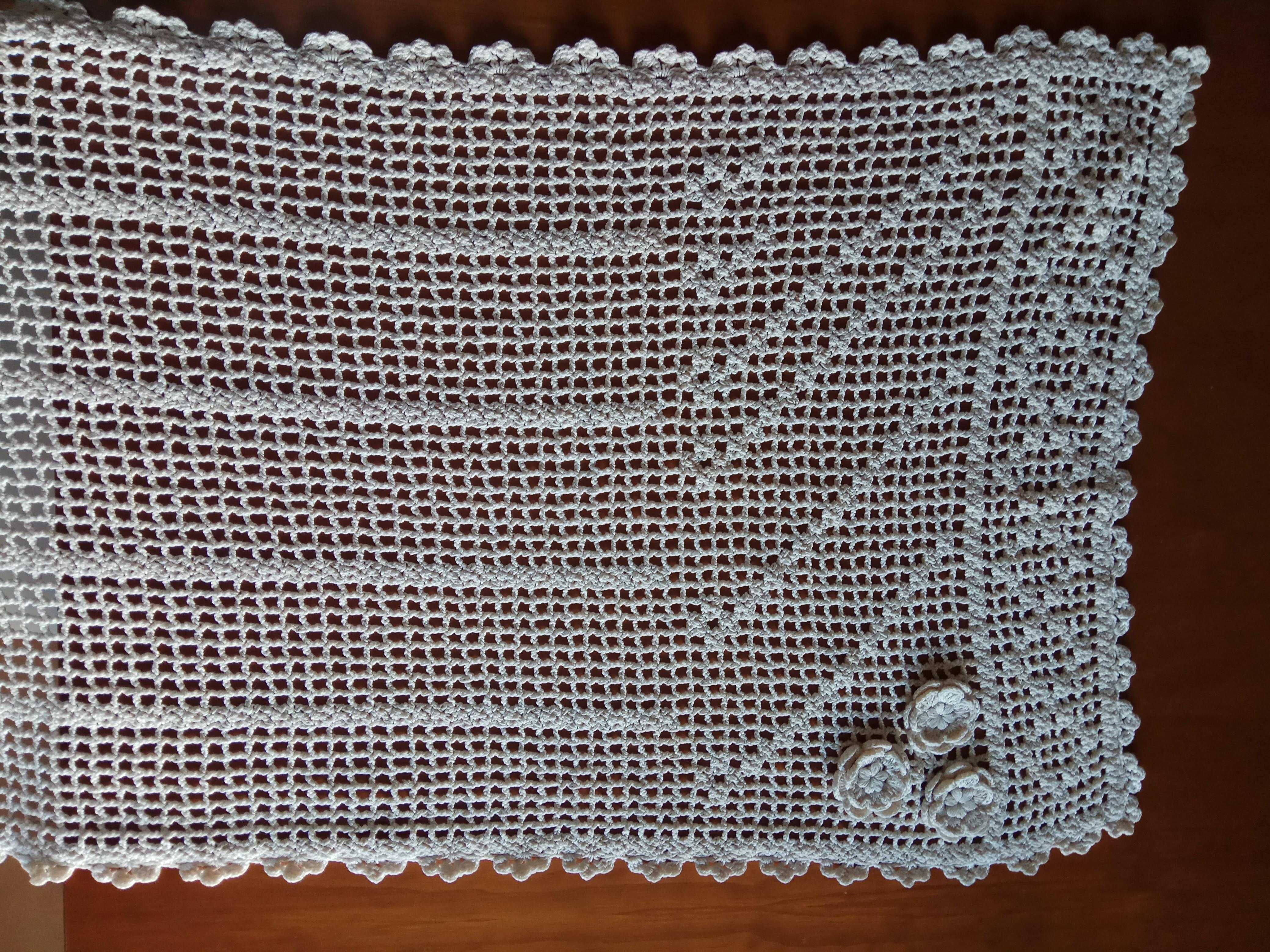 Napron de renda creme