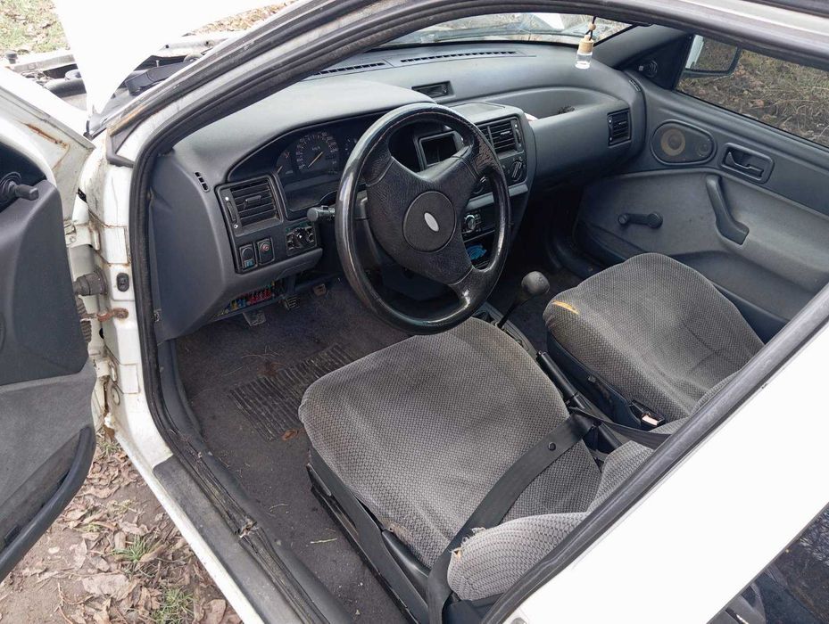 Кожух підрульовий, пластик руля і переключателів форд ескорт