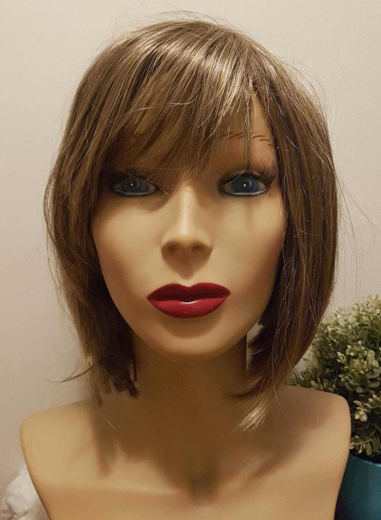 Peruka damska średni blond model BOB kanekalon