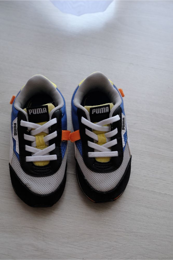 Дитячі кросівки puma