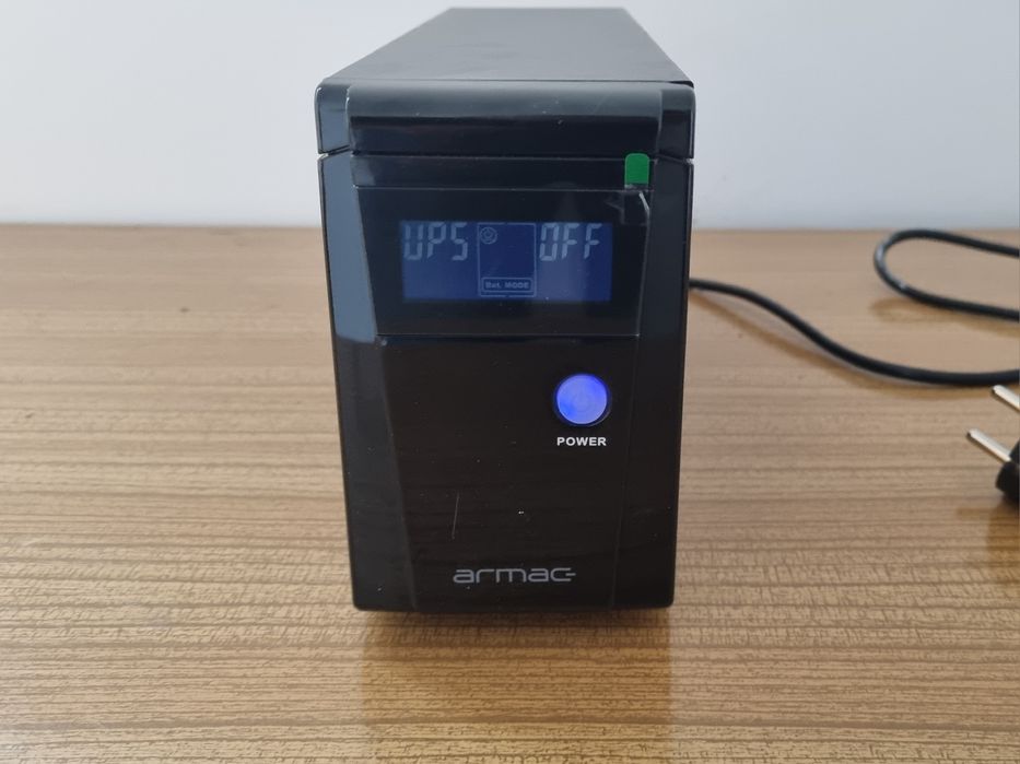 Zasilacz awaryjnych UPS ARMAC 850