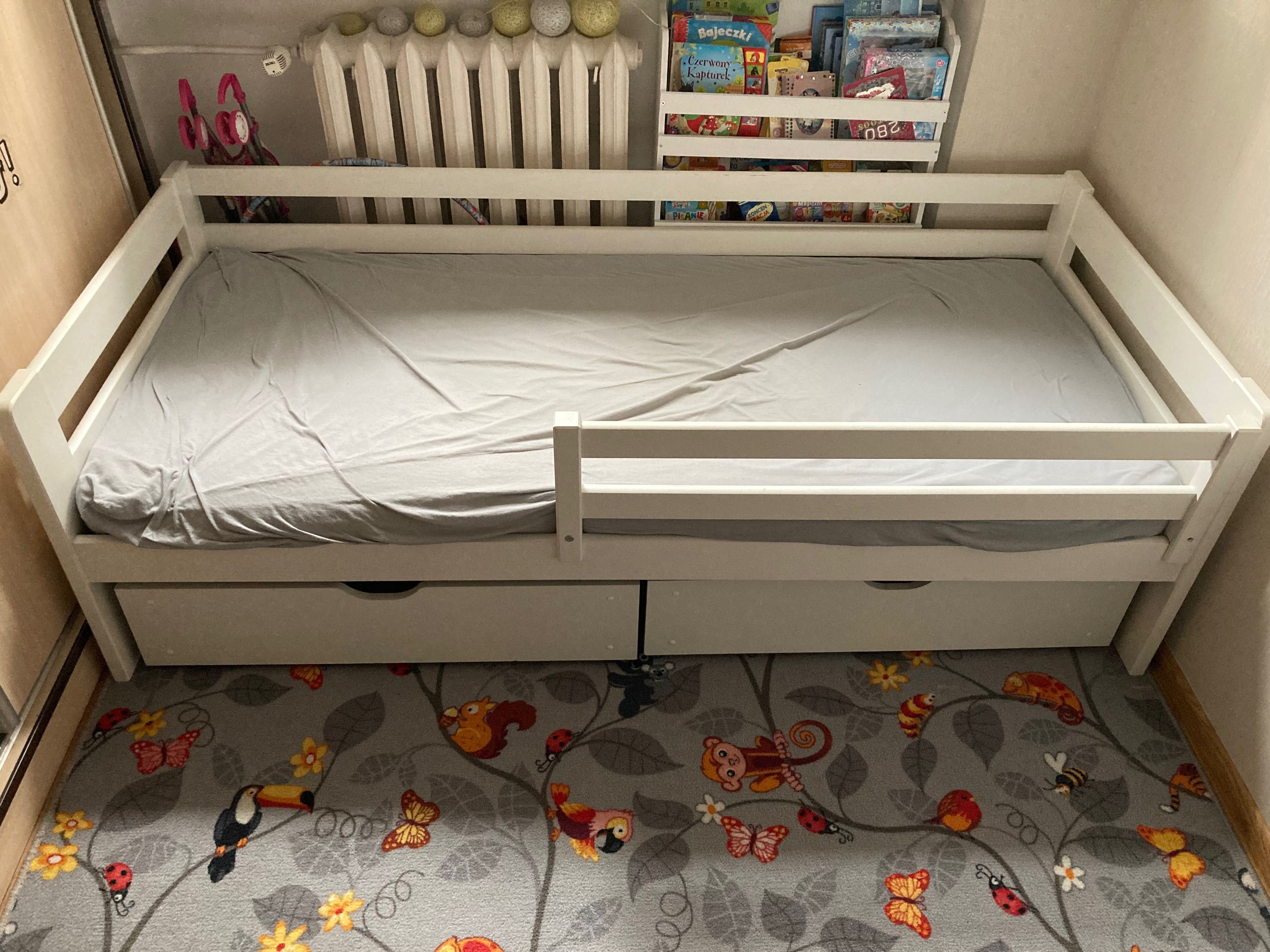 Łóżko białe  z szufladami 180x80 plus materac