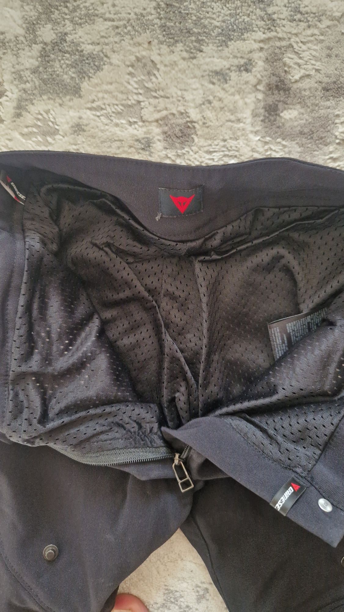 Продам мотоштаны Dainese женские 42 р.