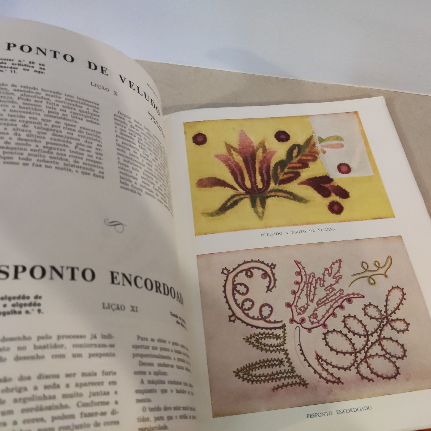 Bordados Artísticos - Indicações para bordar á máquina - Edição Singer