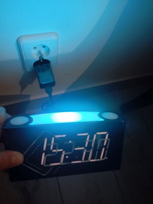 Zegar budzik lampa