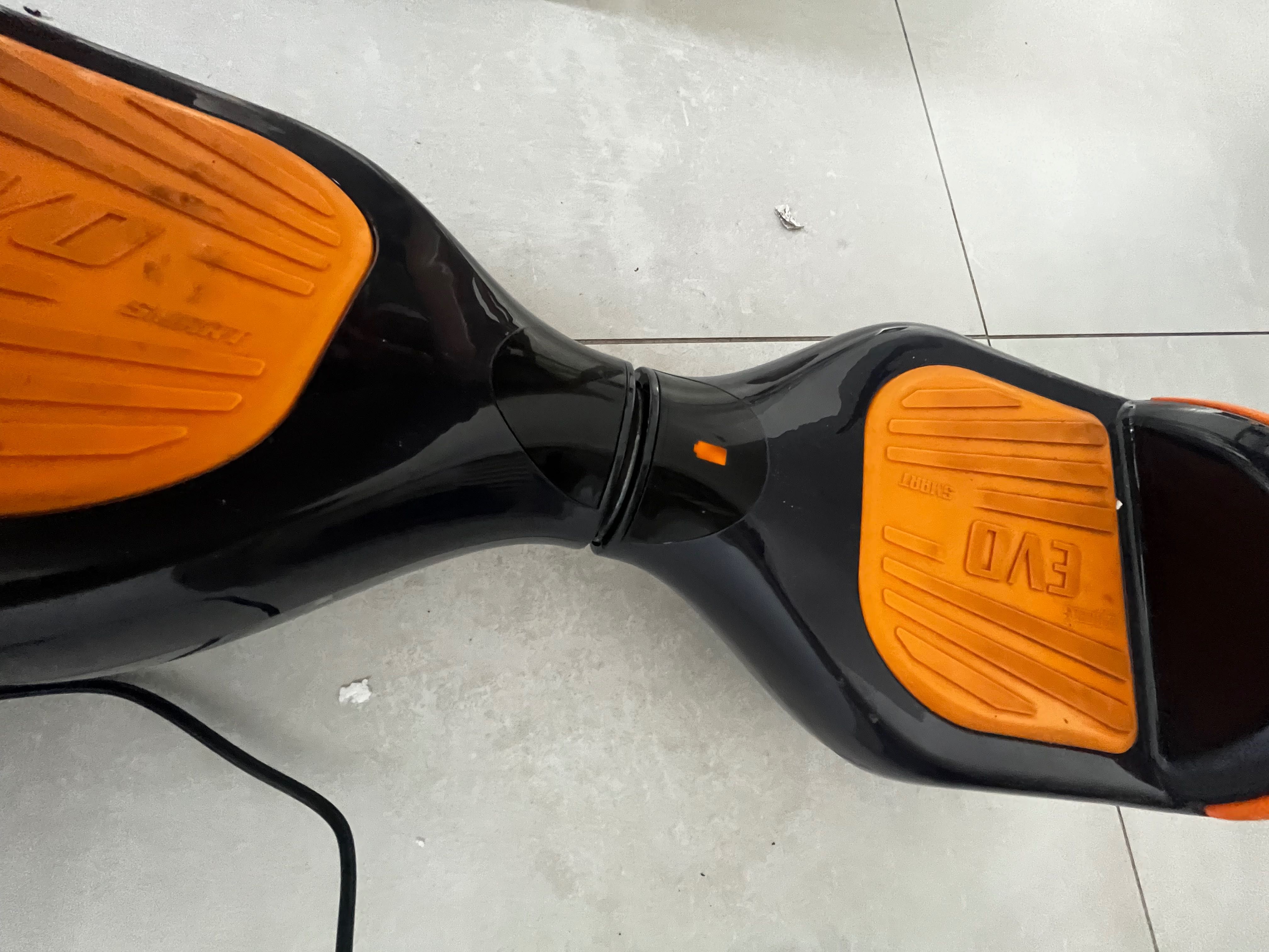 Deskorolką elektryczną Wheels Evo Smart 7 Orange Soda