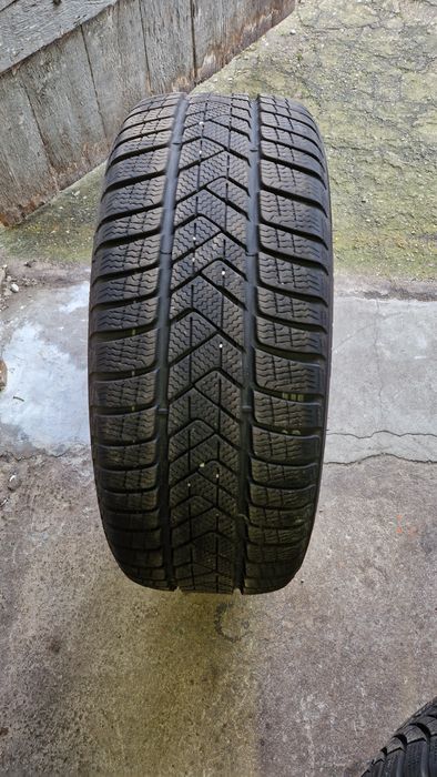 Pirelli 225/50R17 98H  M+S