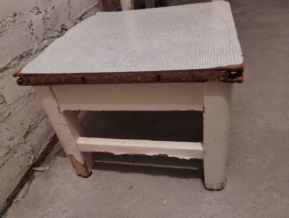 Stołki drewniane PRL do renowacji