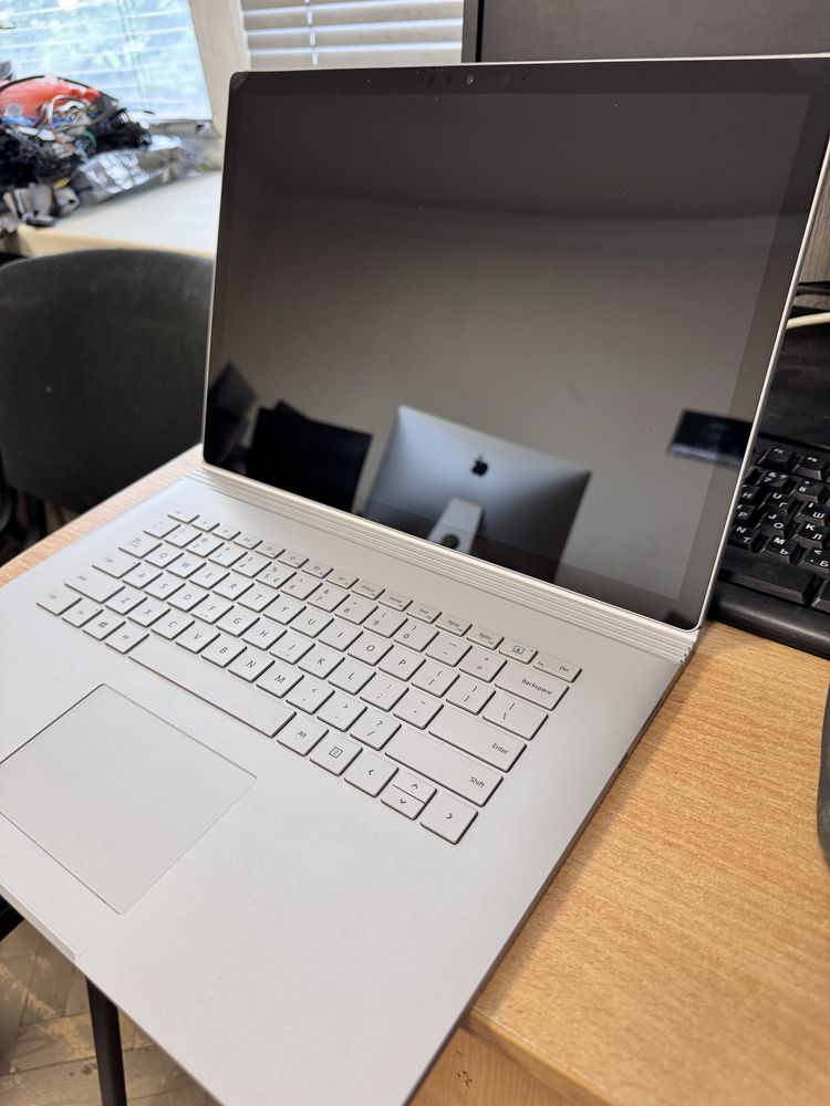 Сенсорний ноутбук-трансформер Surface Book 2 15”, IPS I7-8650/16GB/512