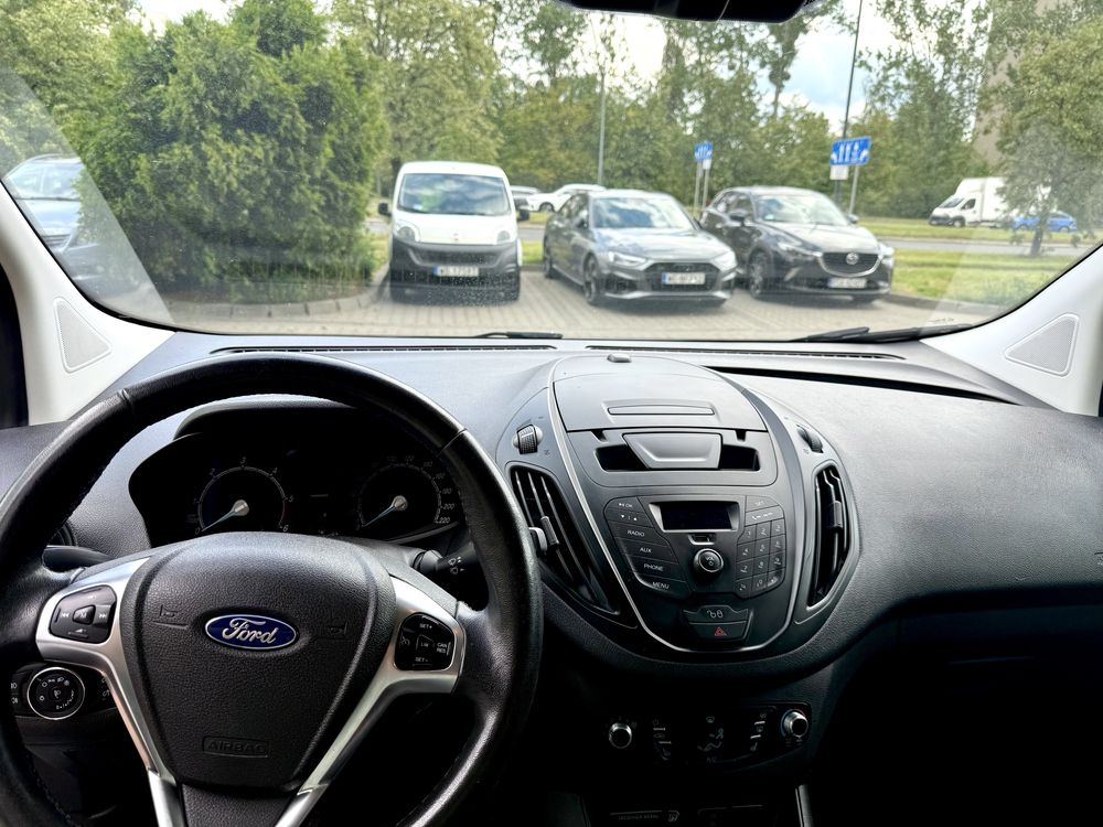 Ford_Transit_Courier_1.5_TDCi