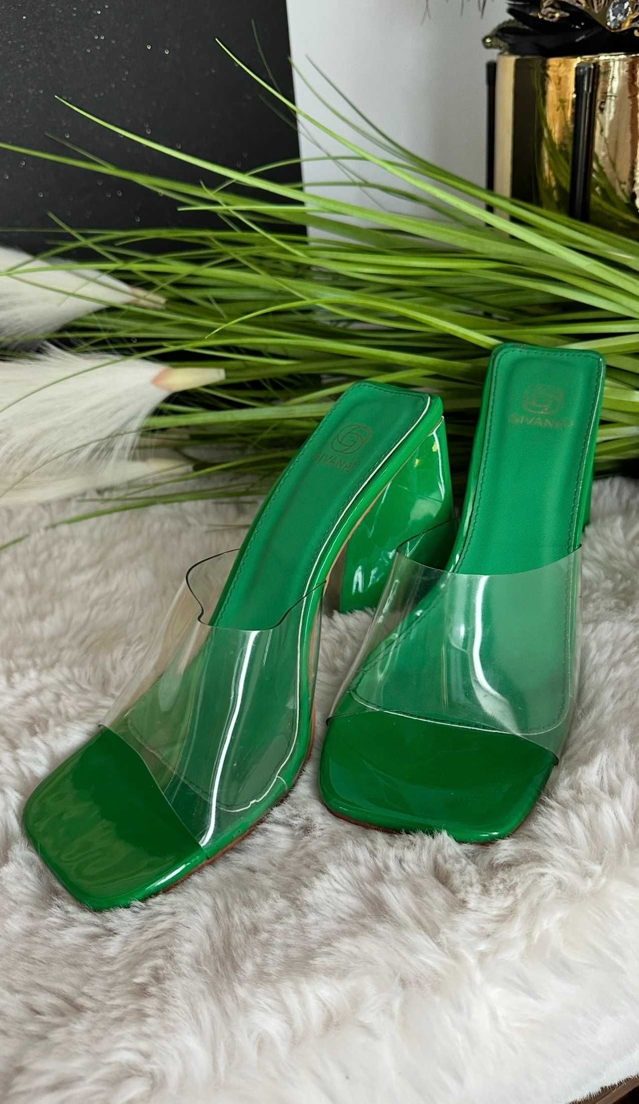 Klapki zielone jesień transparentne  wysokie obcas trójkąt Zalando