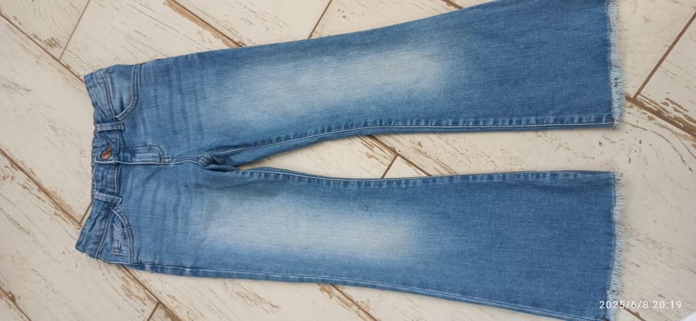 Jeansy flare dzwony Reserved 134 bdb