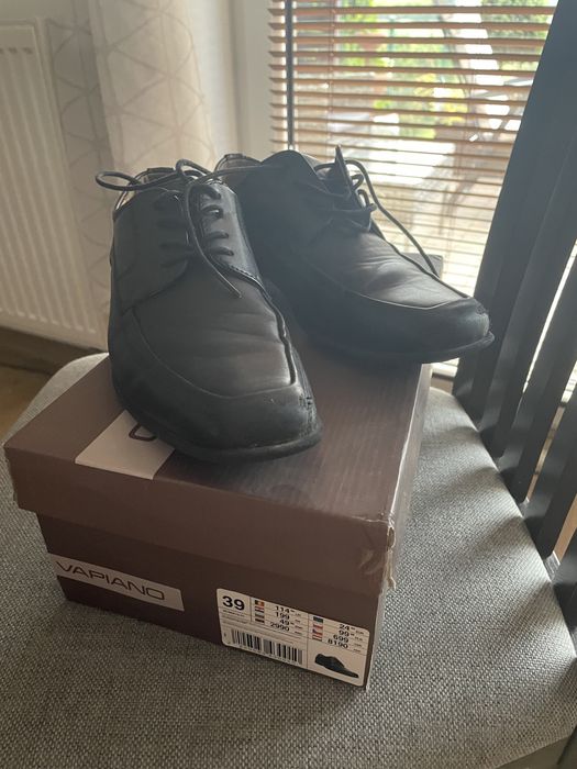 Buty pantofle półbuty Vapiano roz 39