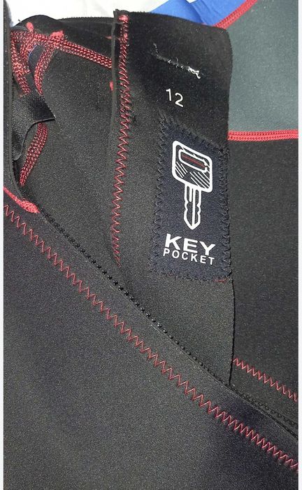 Pianka do plywania 155 - 160 nowa. XS / S Plywanie surfing morsowanie