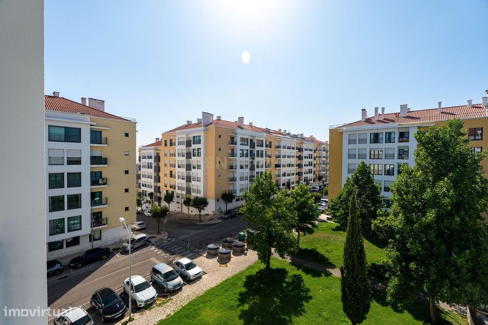 ***Apartamento T1 na Atalaia, Amadora, com lugar de garagem***