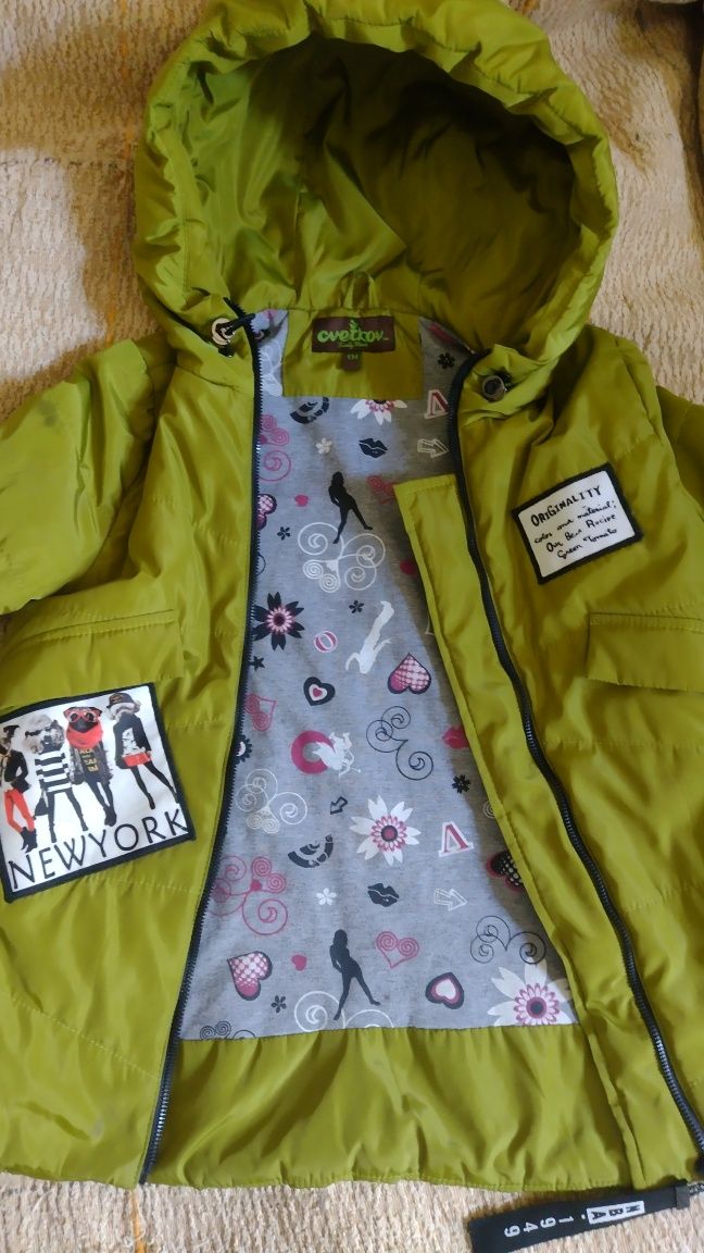 Куртка на дівчинку 8-10 років