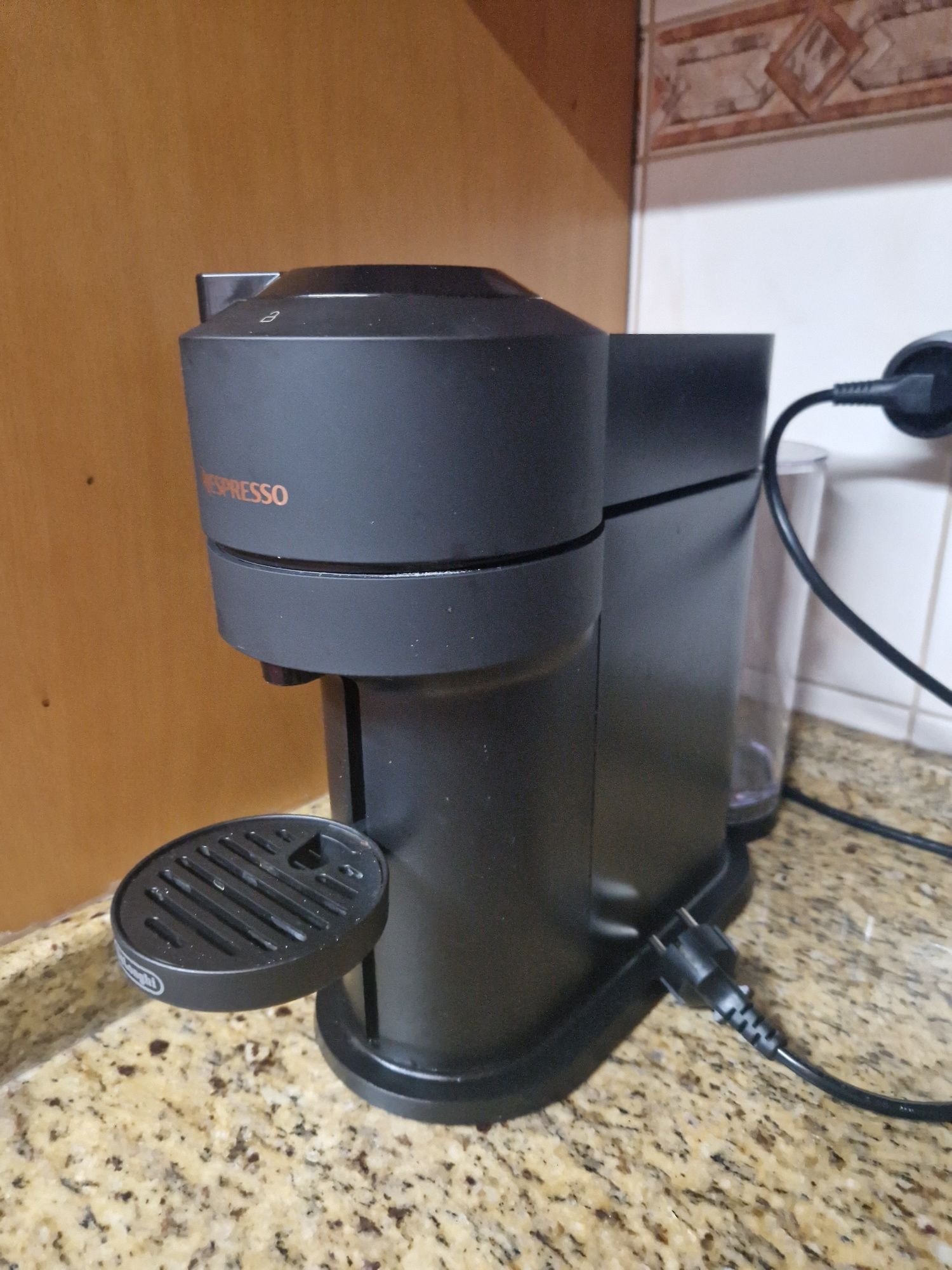 Máquina café nespresso vertuo