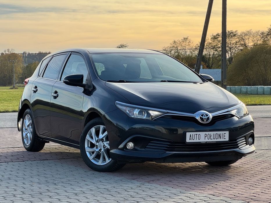 Toyota Auris Lekko uszkodzony sprawny technicznie OKAZJA