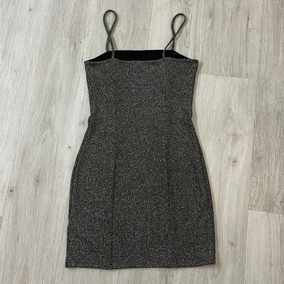 Sukienka mini wieczorowa H&M