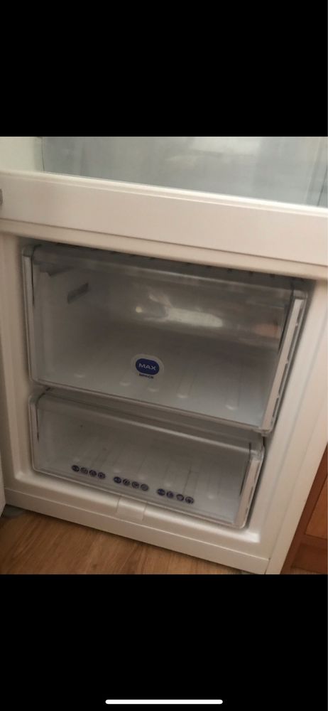 Lodówka whirlpool 170cm