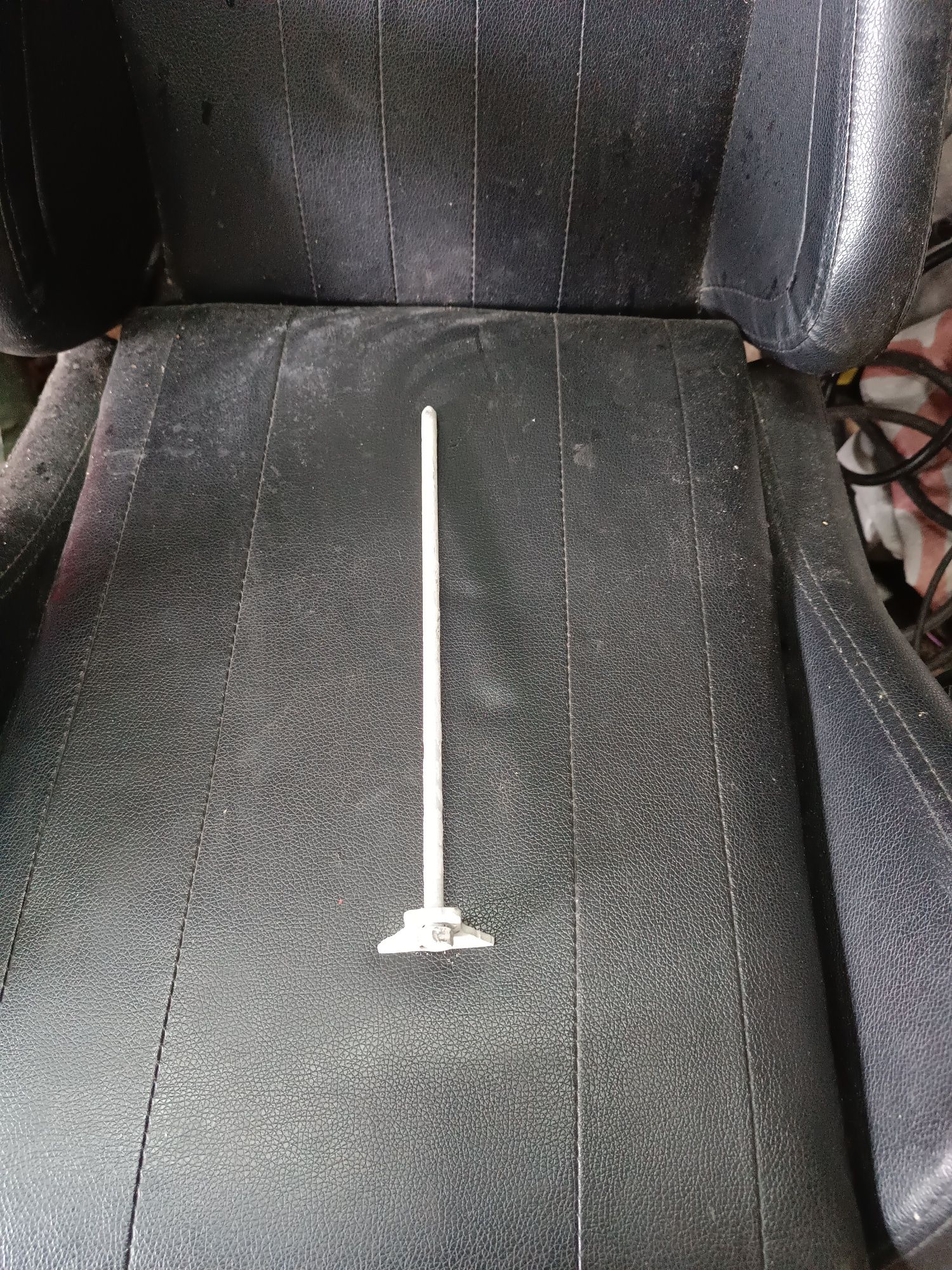 Śruba pralki Miele. Szpilka krzyżaka. 27cm. Śruba bębna Miele 270mm