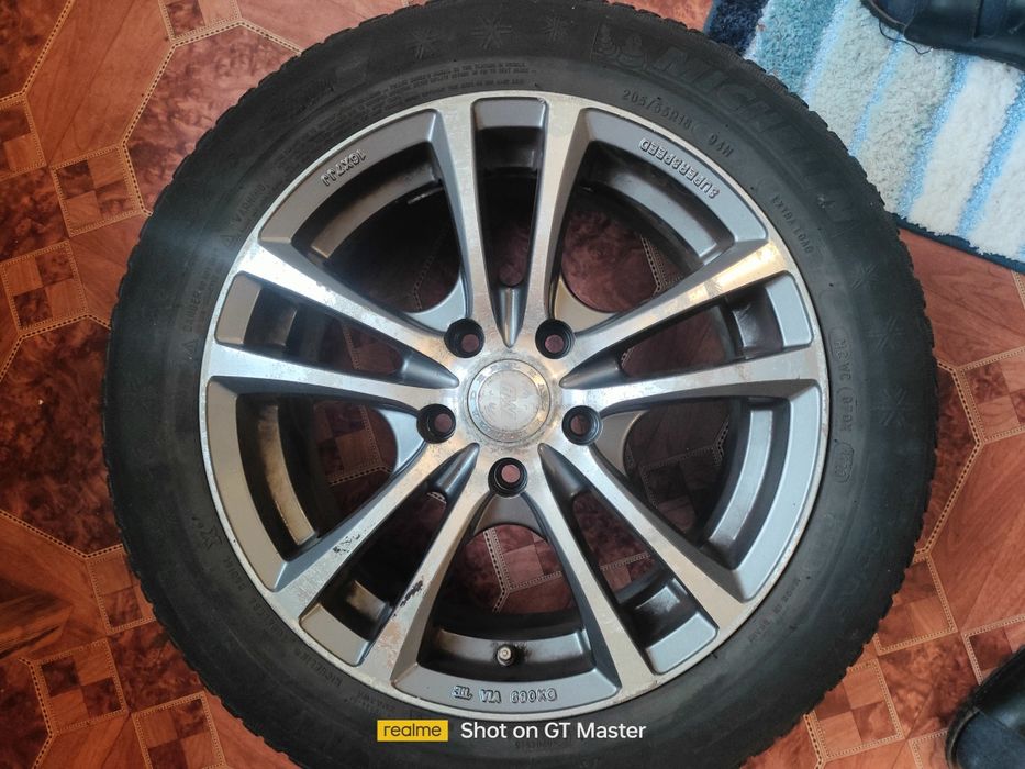 Колёса michelin (резина + диски) 205 55 r16, конец 2020-го