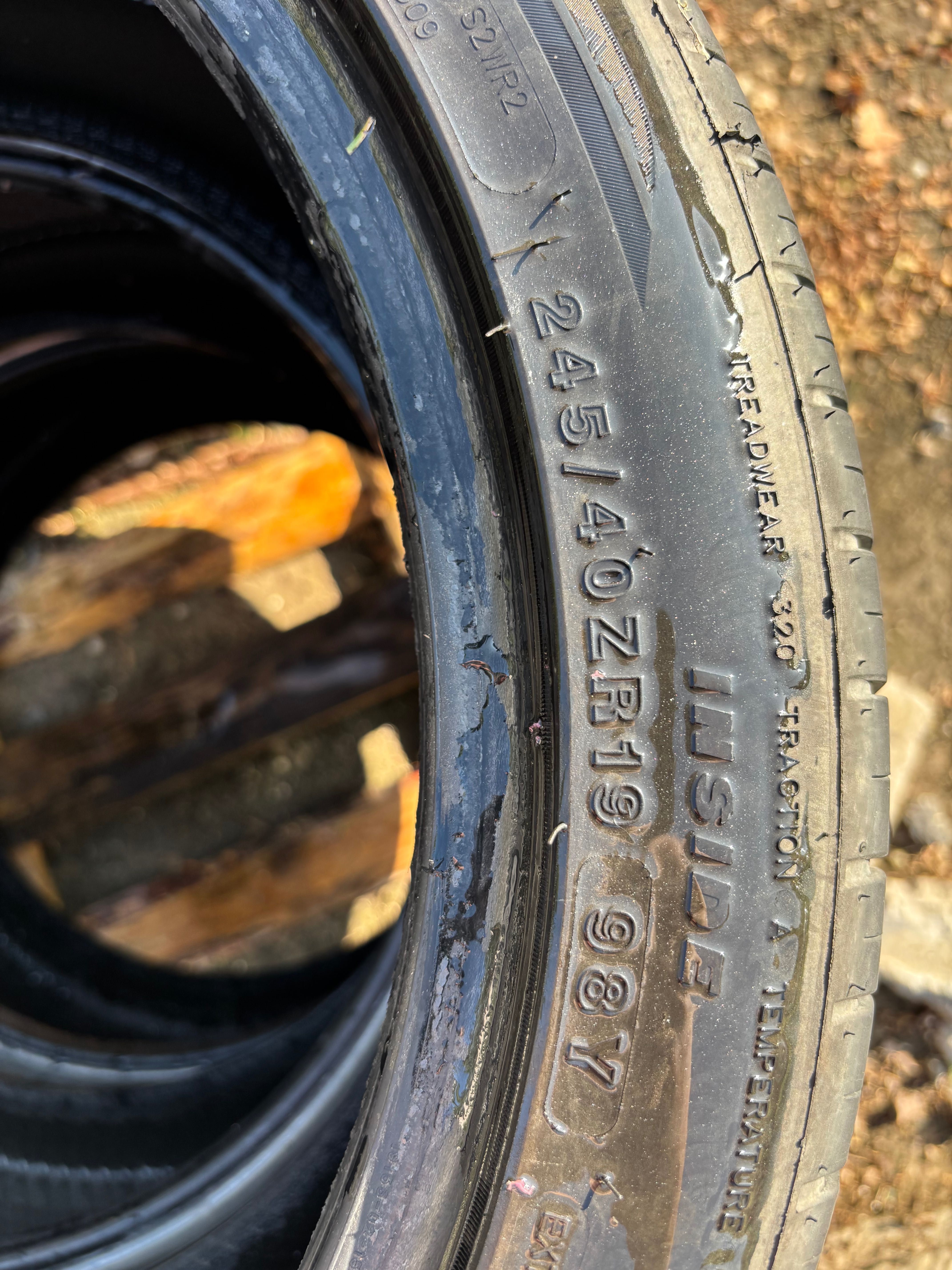 Sprzedam opony 245/40/19