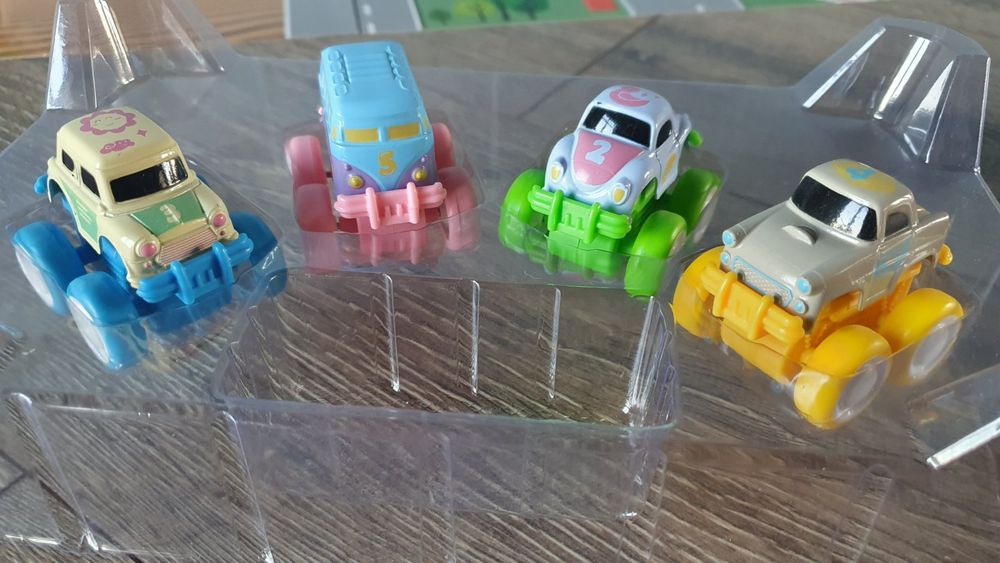 Дитячий авто парк, дитячі машинки, дитяча дорога