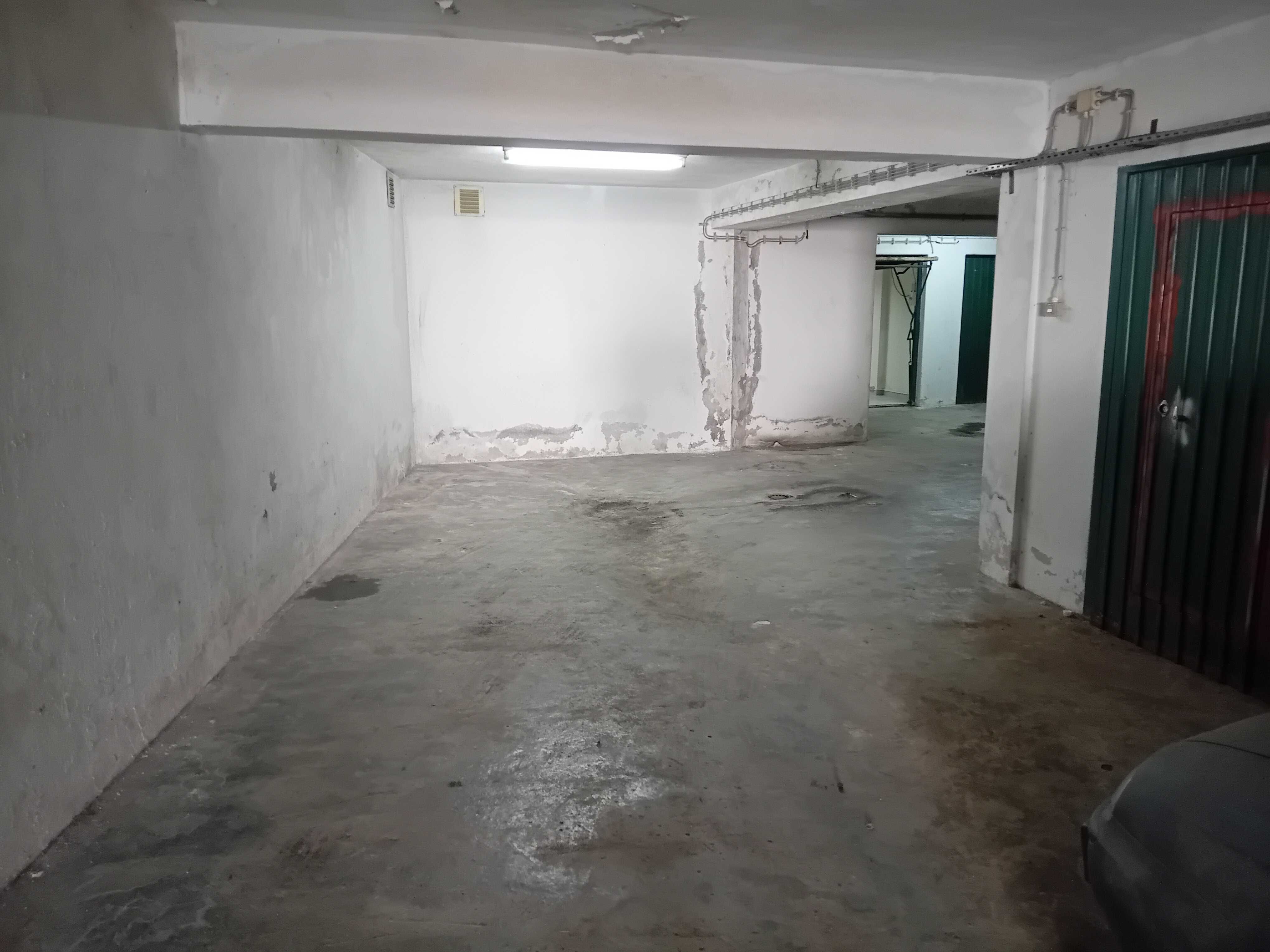 Garagem com 16 m2
