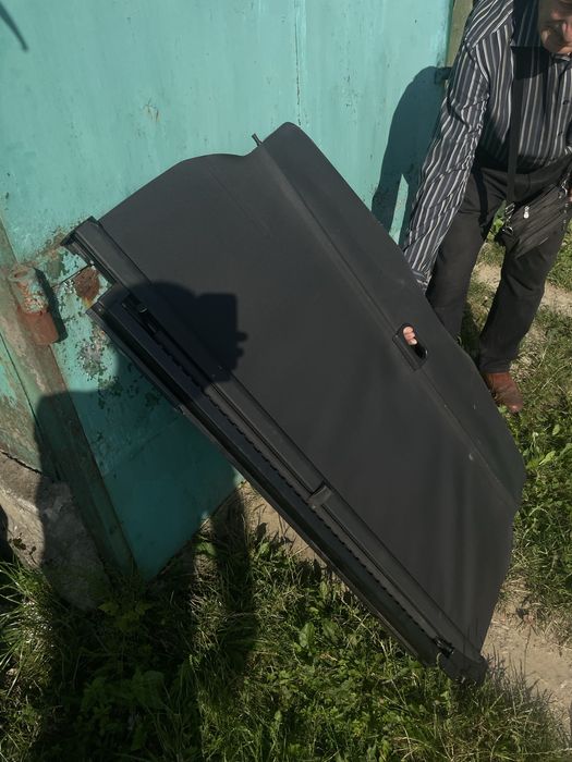 Продам Шторку Bmw e 61