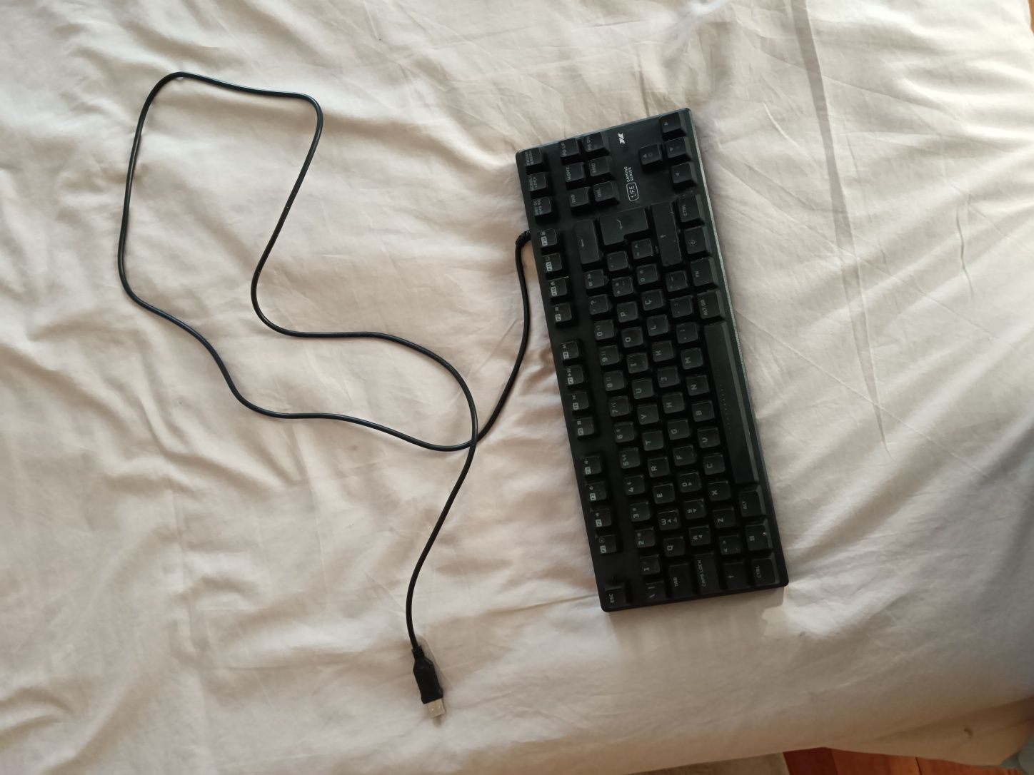 Teclado mecânico usado