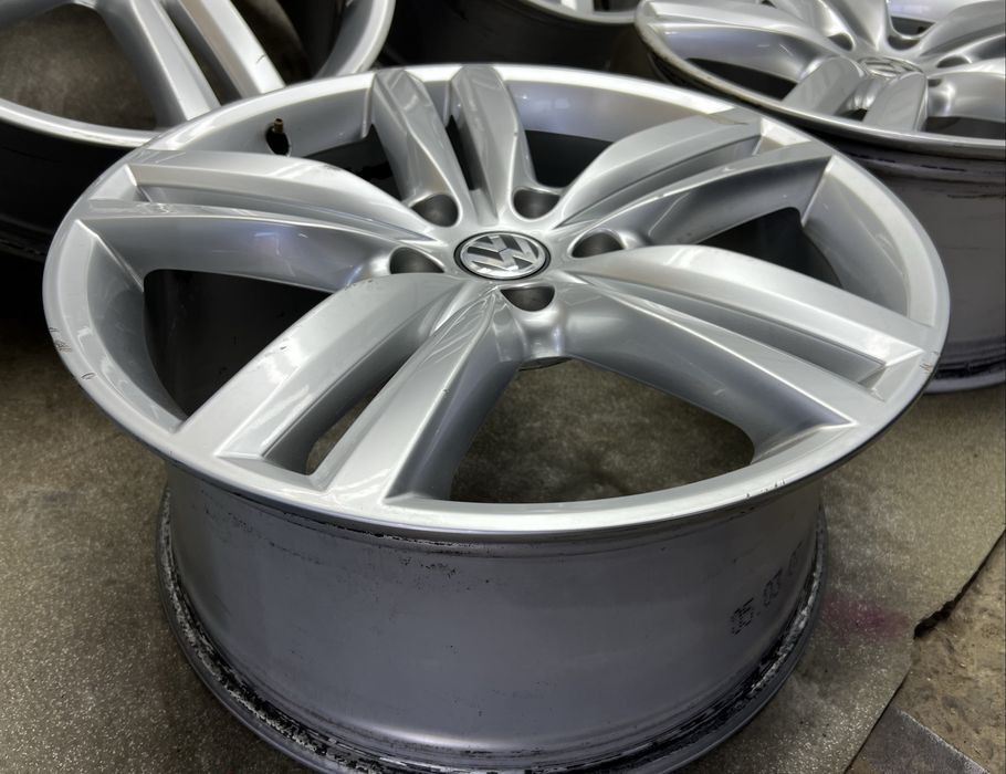 Диски R20 5 130 Оригінал Volkswagen Touareg J9 et57 туарег