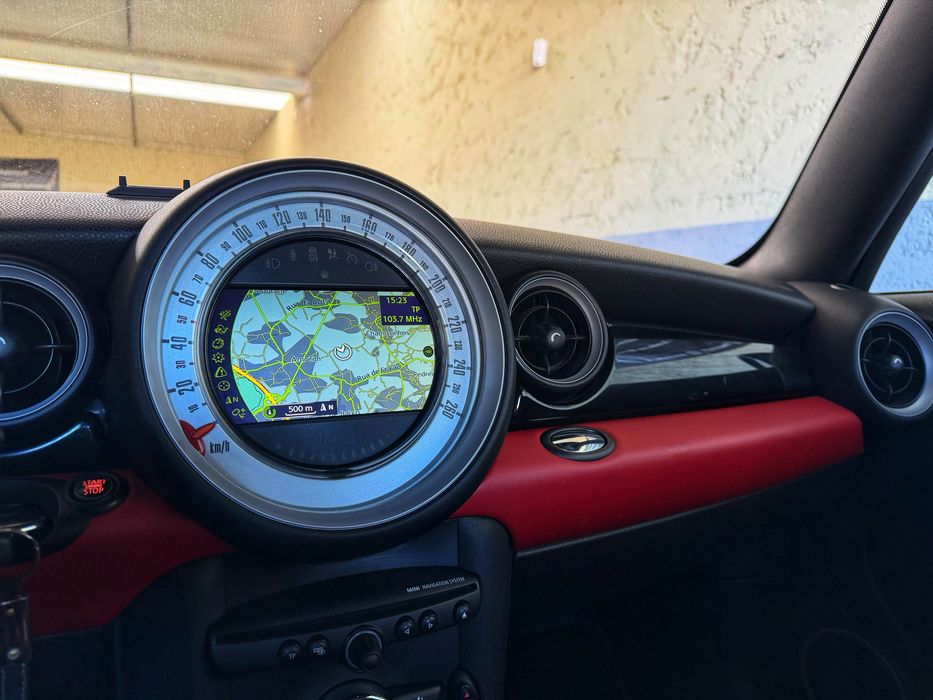 Mini Cooper D 1.6d 112cv - Desde 150€ Mês