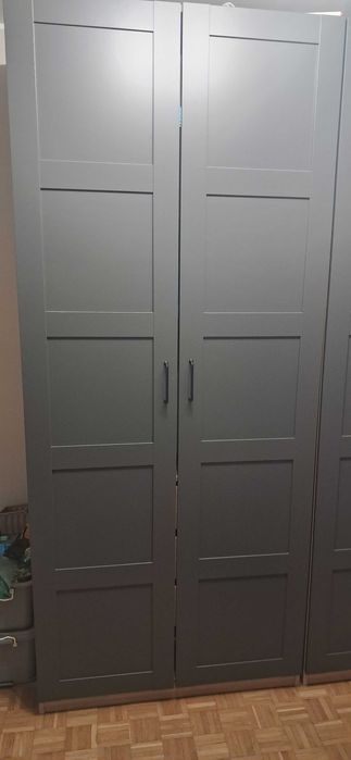 szafa ikea pax szary/dąb + szuflady, półki i  metalowy kosz