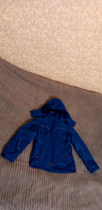 Куртка на хлопчика 9-10 років