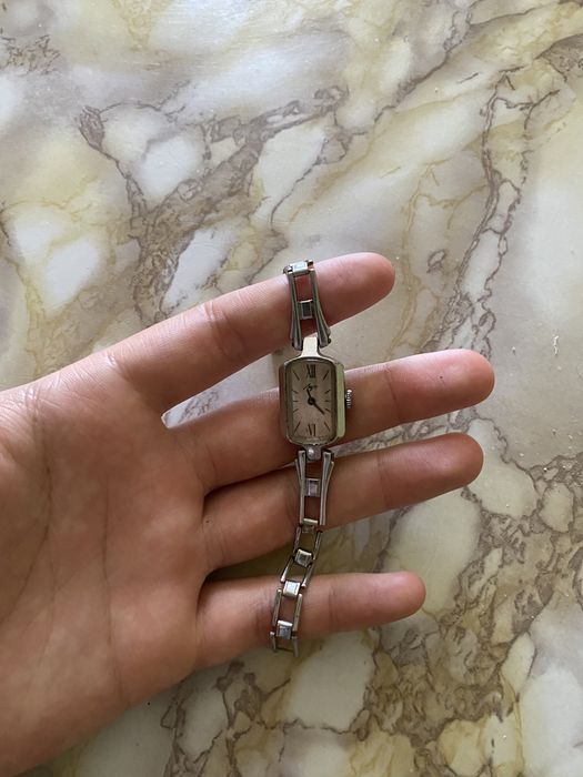 Часы наручные механические луч женские