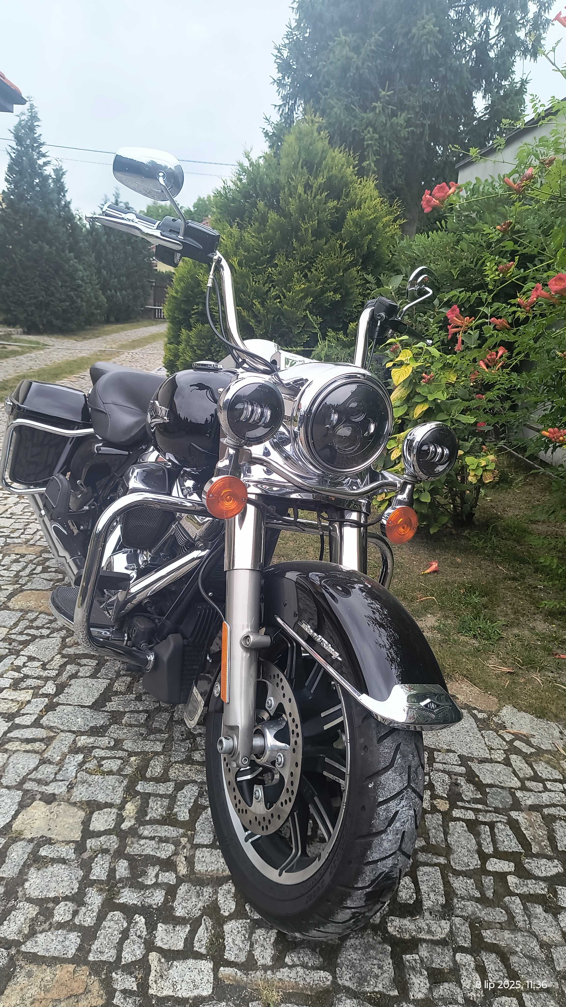 Sprzedam Harley - Davidson Road King z 2017 roku