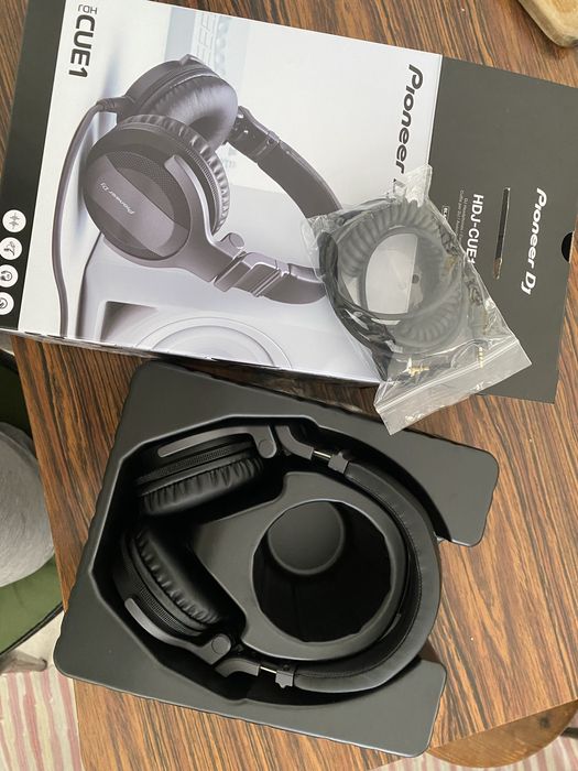 Auscultadores DJ Pioneer HDJ-CUE1 - Preto